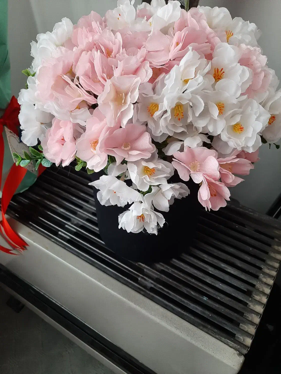 گلهای نو برای روز زن|گل مصنوعی|ارومیه, |دیوار