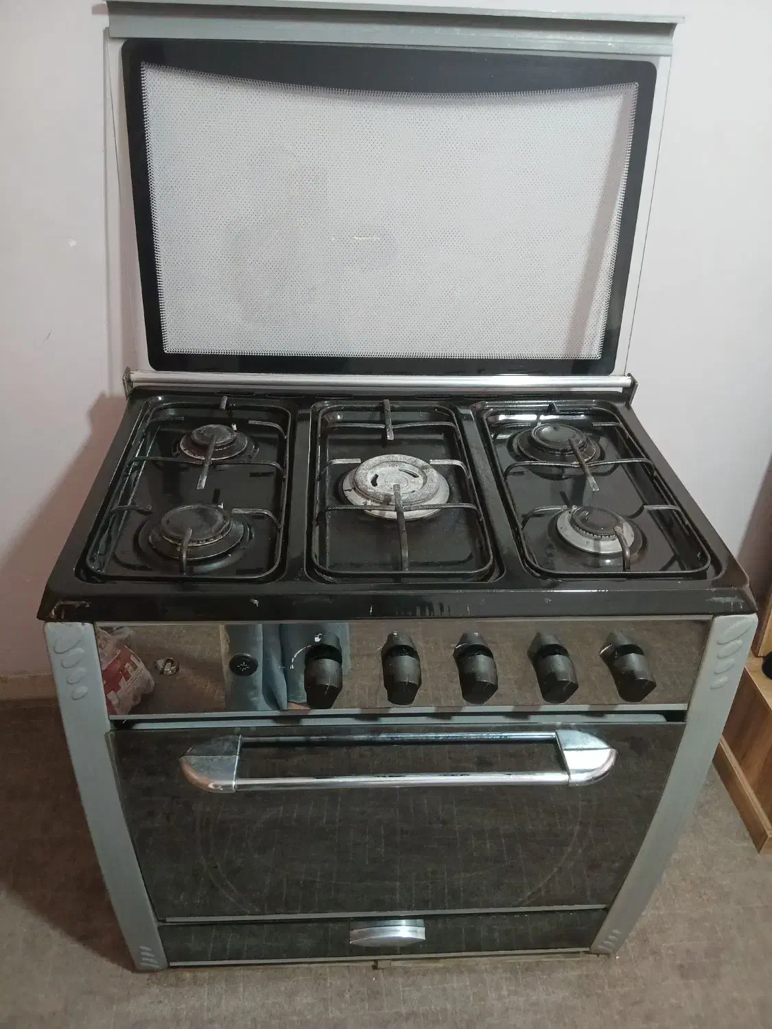 گاز طرح فر در حد نو|اجاق گاز و لوازم برقی پخت‌وپز|شیراز, شهرک سراج‎|دیوار