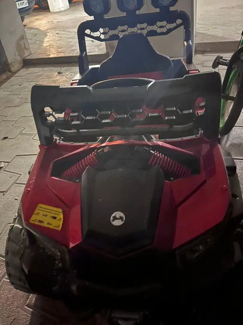 ماشین شارژی درحد نو یک بار استفاده شده ۸م تخفیف دا|اسباب‌‌بازی|چالوس, |دیوار