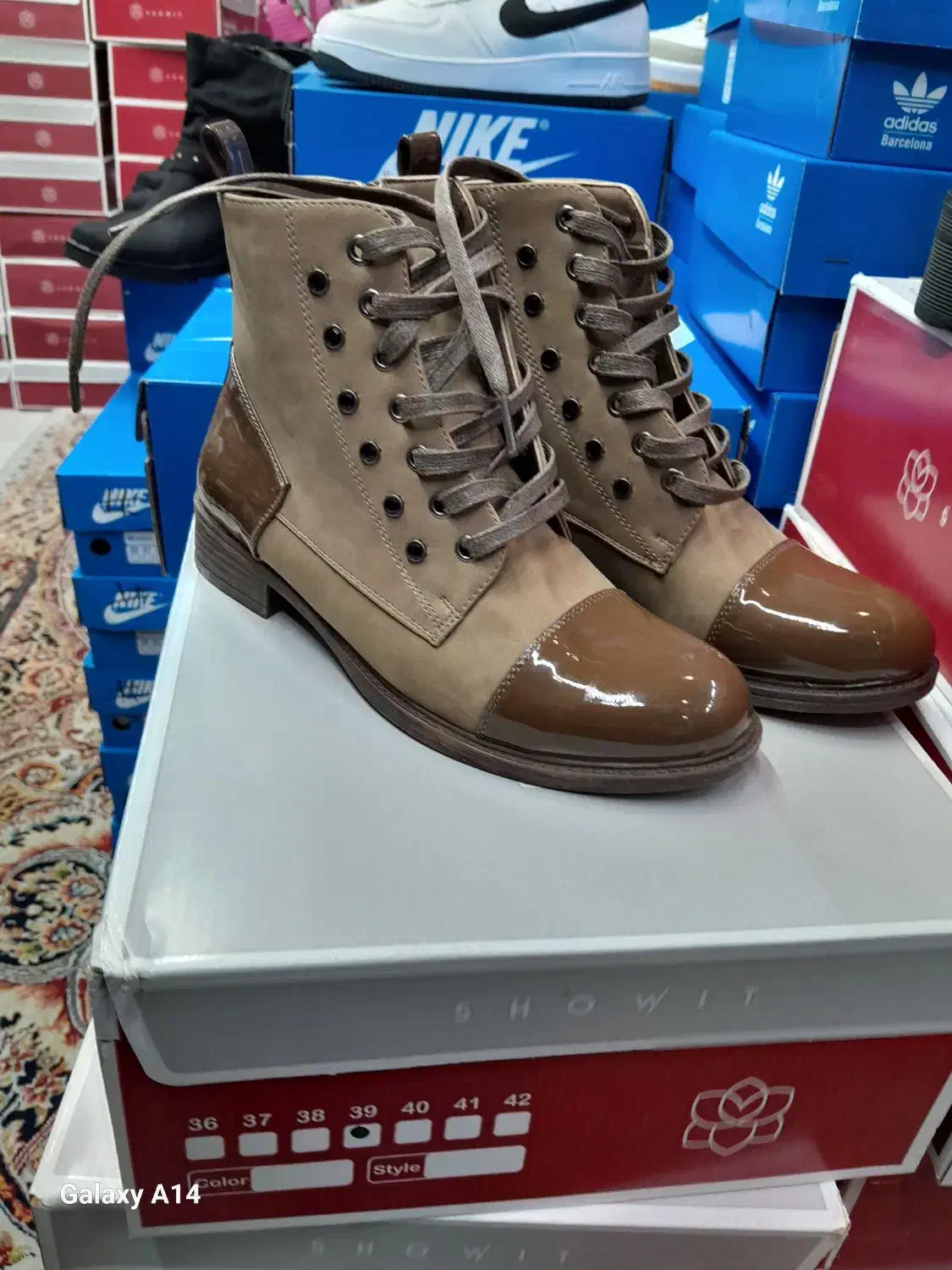 بوت زنانه|کیف، کفش، کمربند|شاهین‌شهر, فردوسی|دیوار