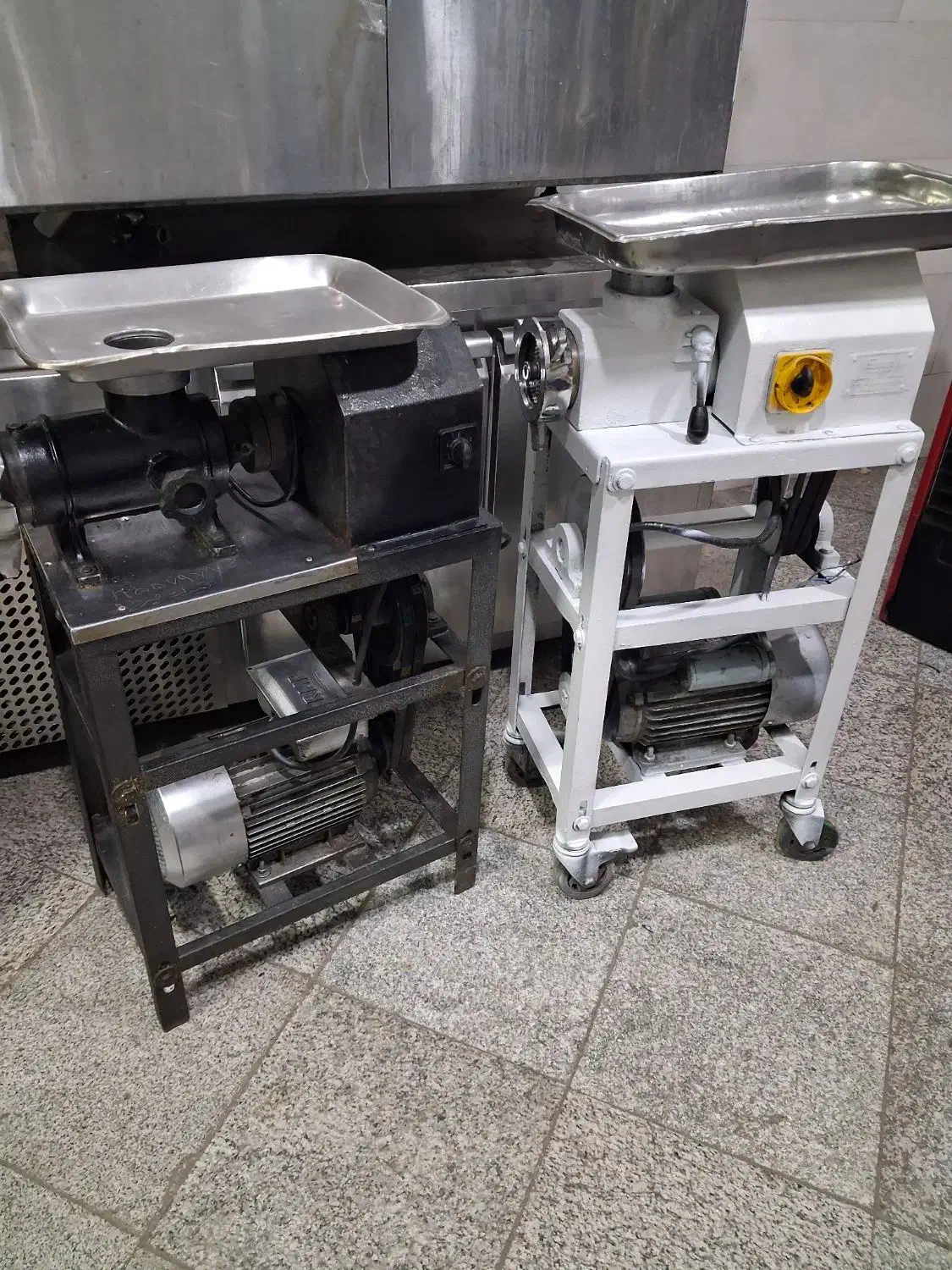 چرخ گوشت  الکتروکار تسمی ۳۲ درحد نو|فروشگاه و مغازه|تهران, تهرانسر مرکزی|دیوار