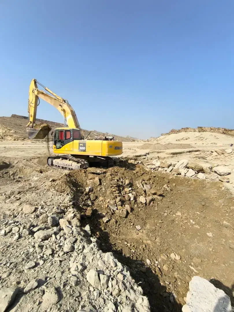 خاکبرداری و خاکریزی با بیل ،لودر وکمپرسی|خدمات حمل و نقل|قشم, |دیوار