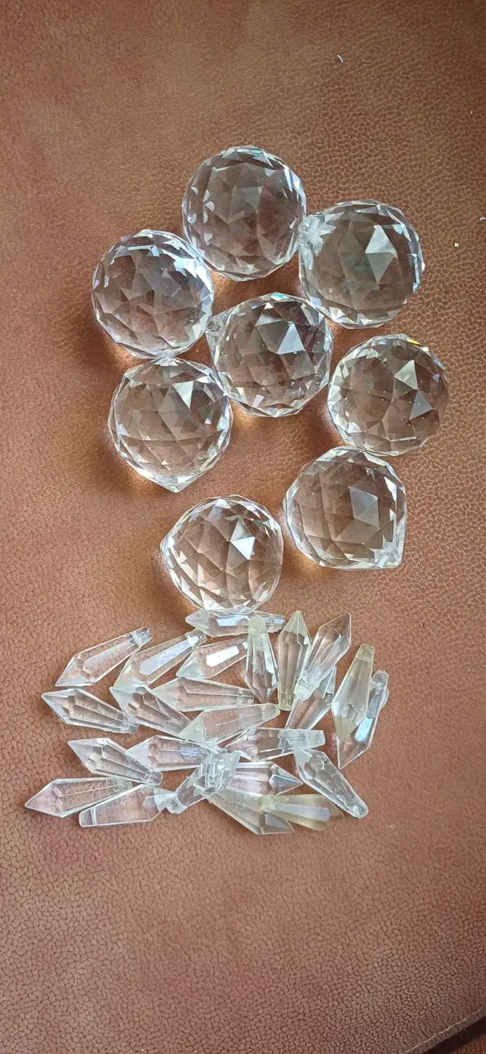 گوی خارجی کریستال لوستر|لوستر و چراغ آویز|کرج, فاز ۴ مهرشهر|دیوار