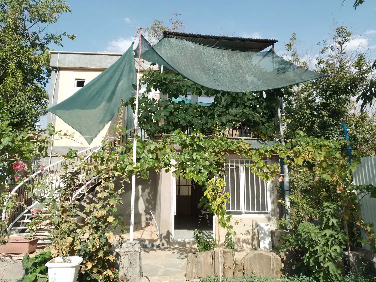 اجاره روزانه|اجارهٔ کوتاهمدت ویلا و باغ|اورامان, |دیوار