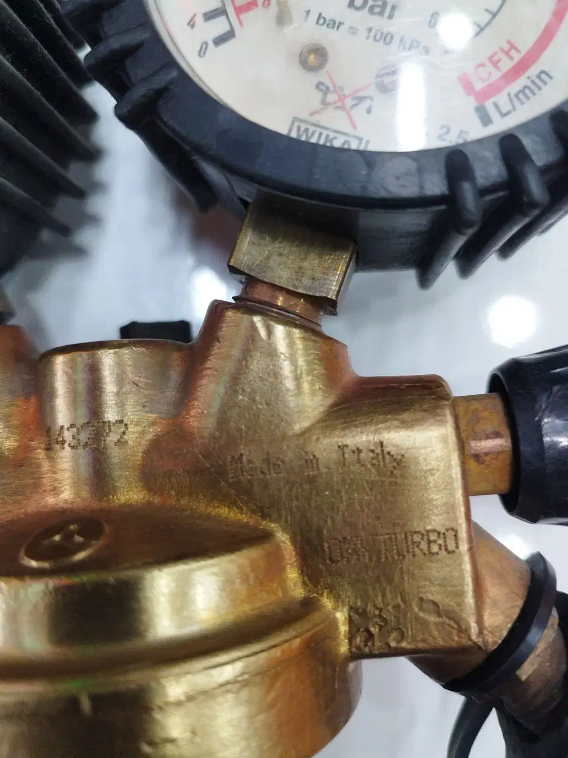 مانومتر هوا ایتالیایی اصل|ابزارآلات|همدان, |دیوار