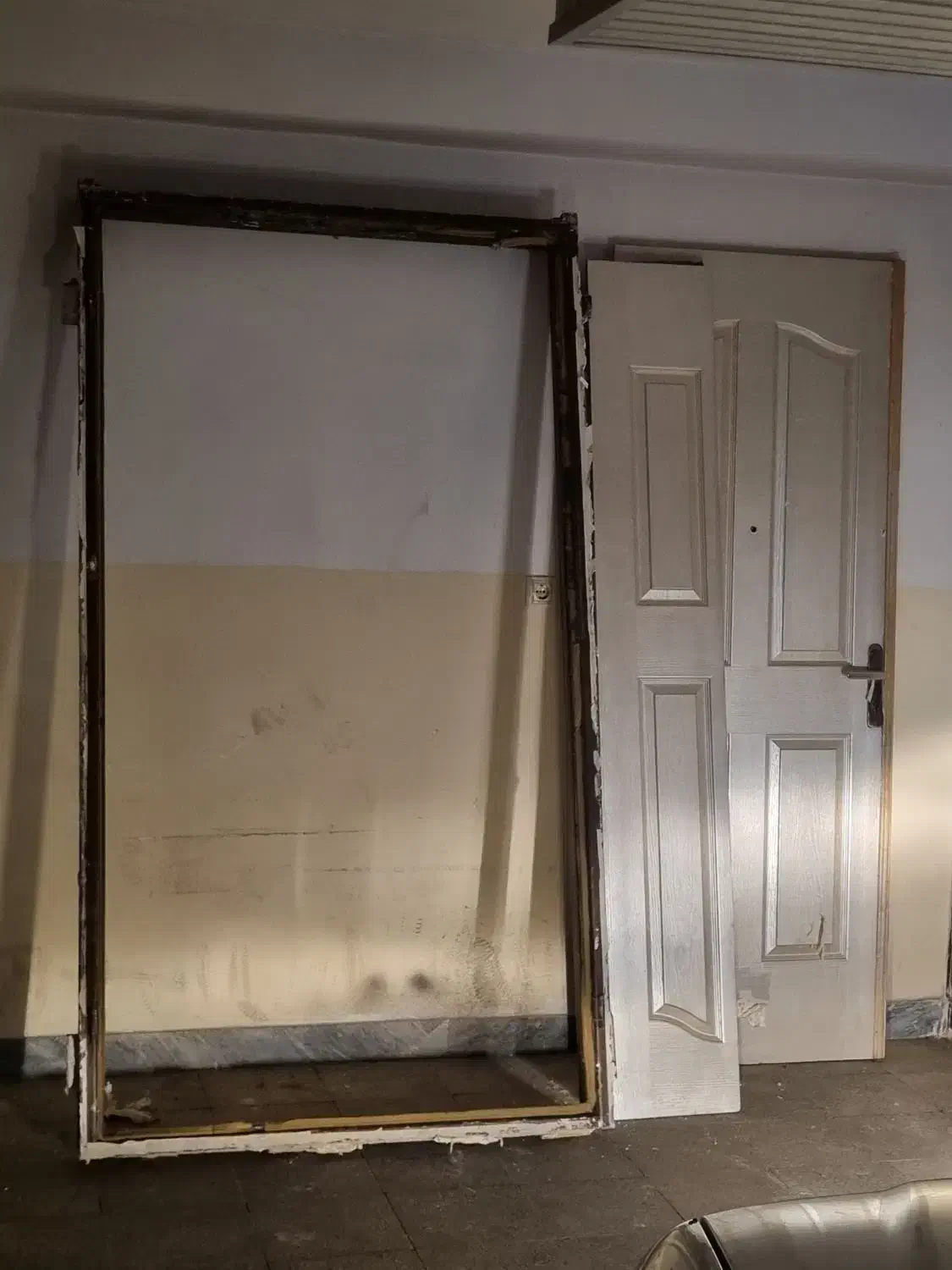 درب ورودی یا اتاق با چهار چوب|مصالح و تجهیزات ساختمان|تبریز, |دیوار