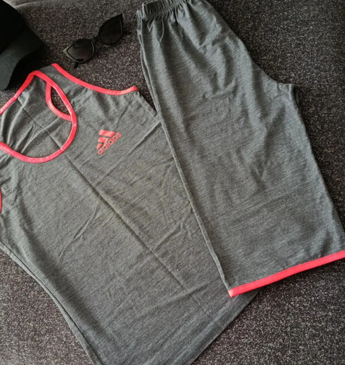 ست ورزشی آدیداس|لباس|قم, محمد آباد|دیوار