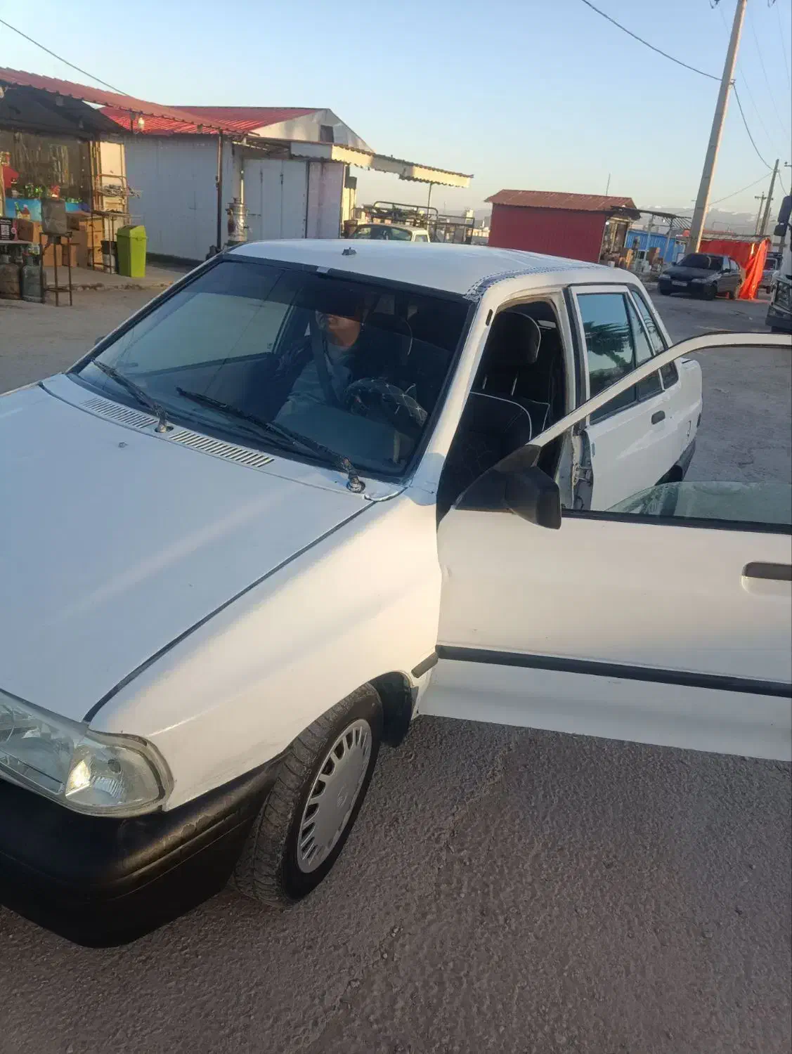 پراید مدل ۸۲|خودرو سواری و وانت|شیراز, کوشک میدان|دیوار