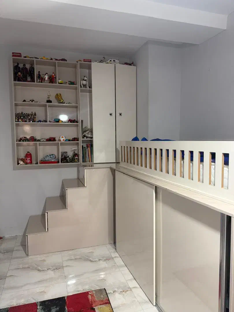 تخت نوجوان همراه با کمد و طبقه|تخت و سرویس خواب|صدرا-فارس, فاز ۲|دیوار