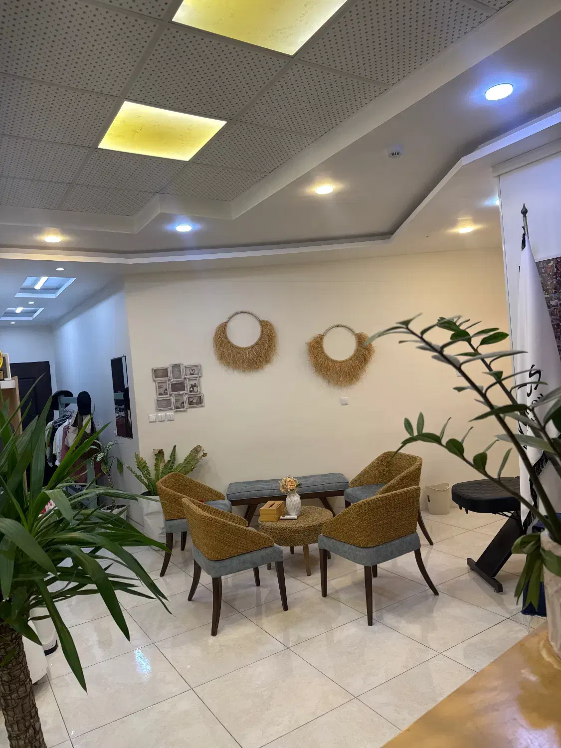 استخدام ادمین حرفه ای|استخدام درمانی، زیبایی، بهداشتی|رشت, گلسار|دیوار