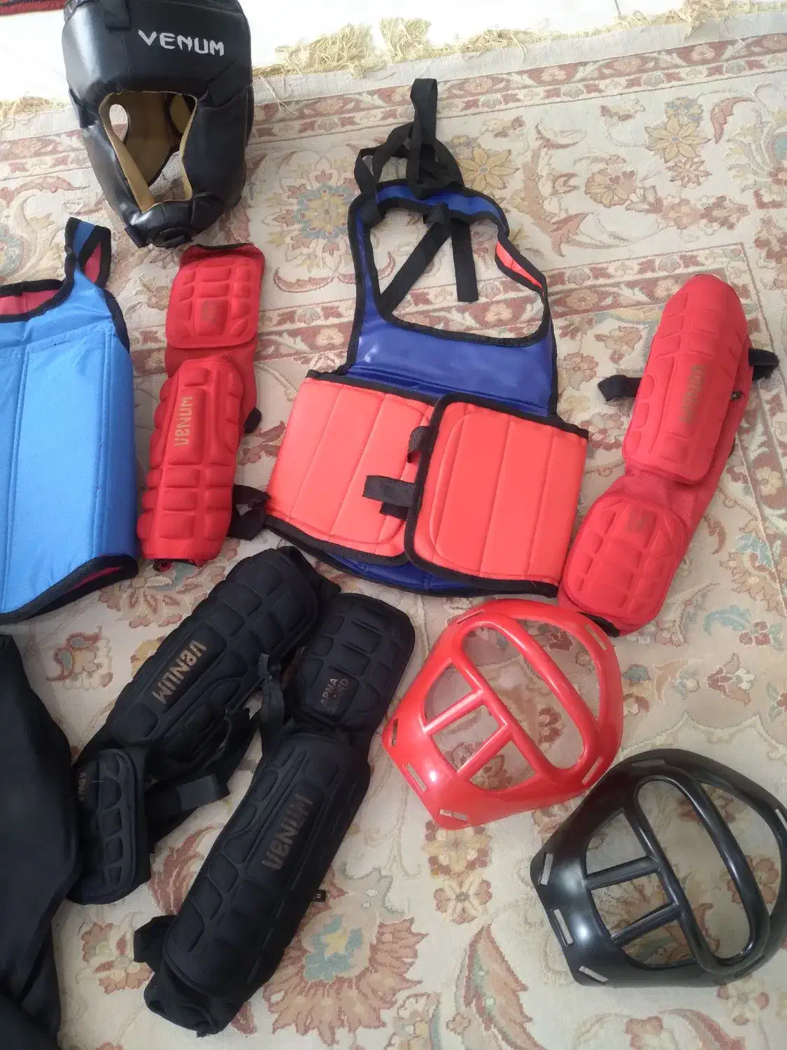 لباس تکواندو کلاه به علت تغییر سایز|تجهیزات ورزشی|کرج, کوی امامیه|دیوار