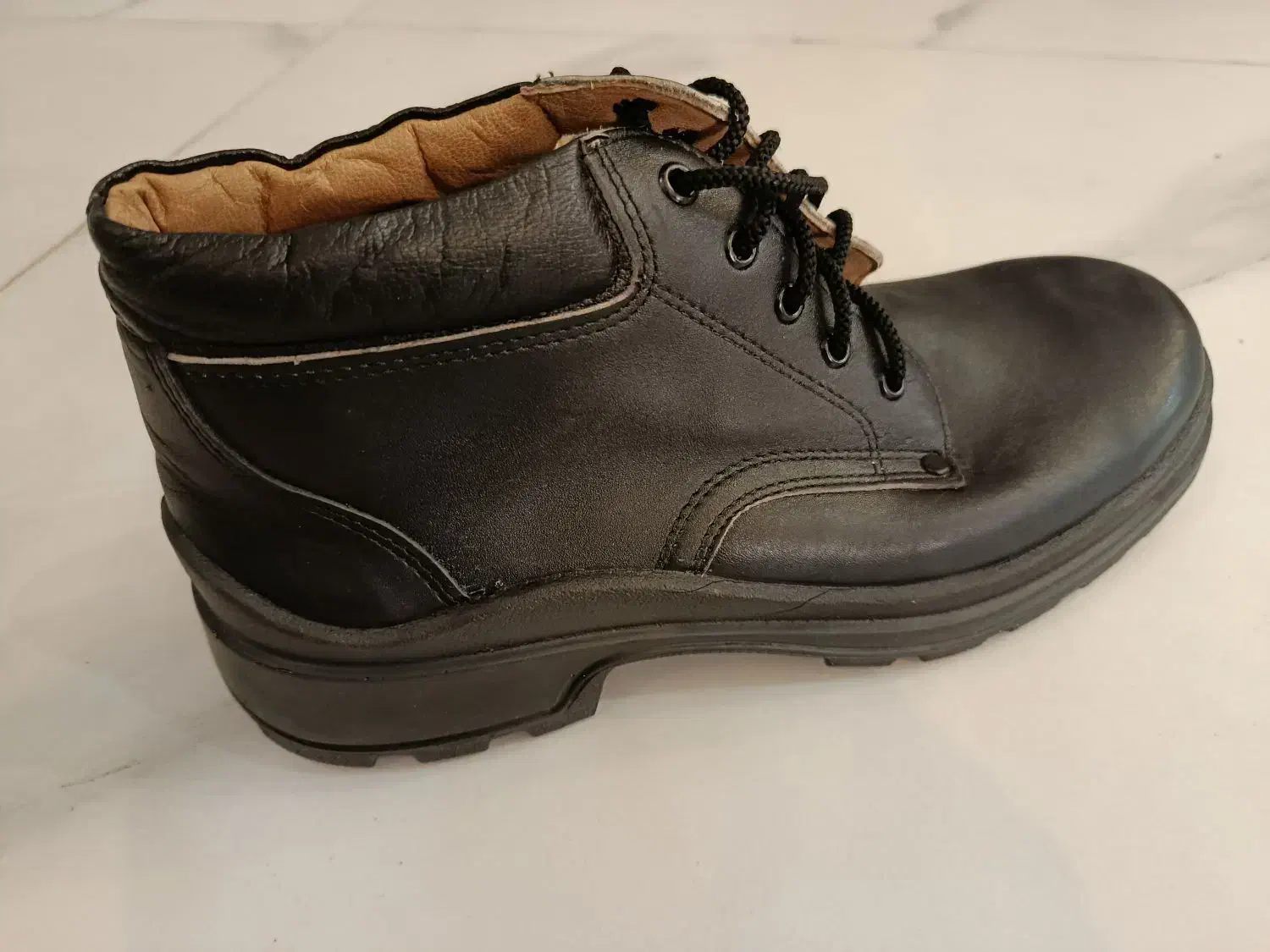 نیم بوت اصل|کیف، کفش، کمربند|شاهرود, |دیوار