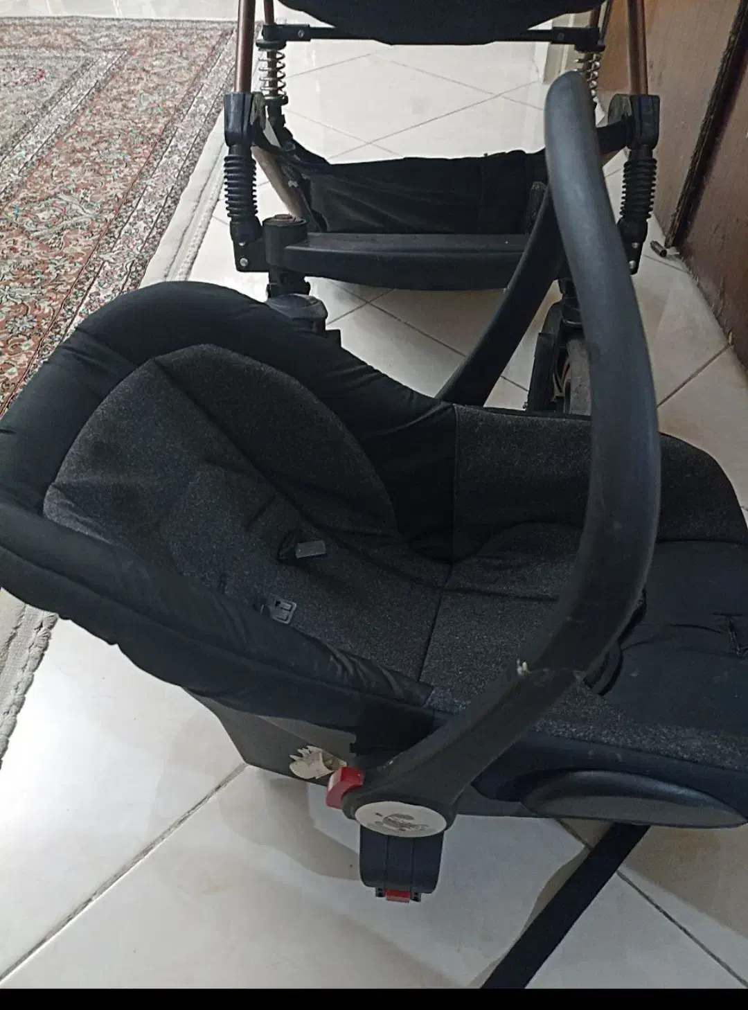 کریر خیلی نو کلا چند بار بیشتر استفاده شده|اسباب و اثاث بچه|آبیک, |دیوار