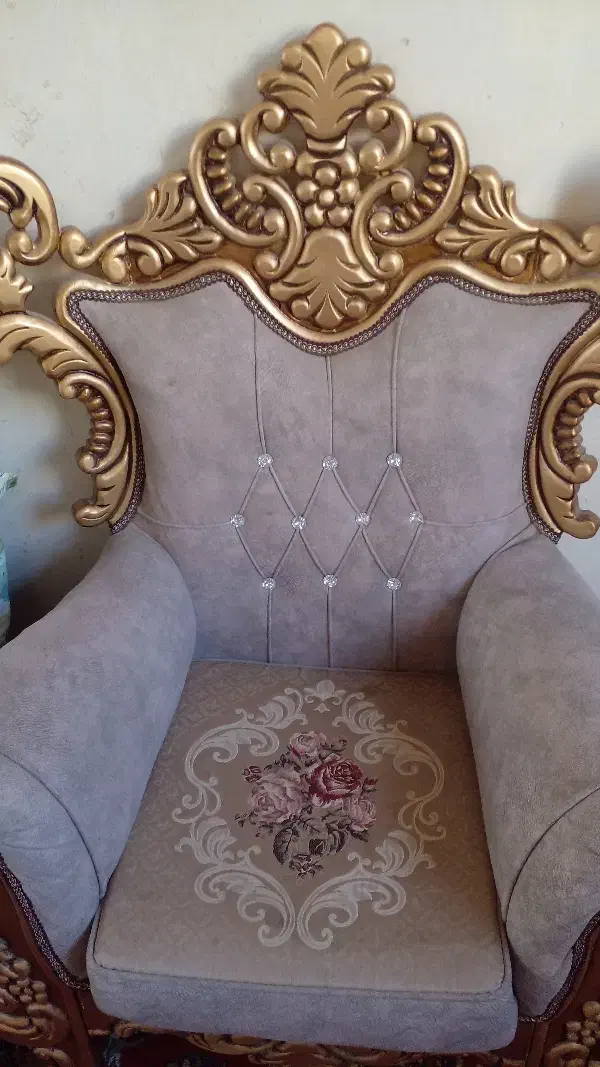 فروش مبل نیمه سلطنتی در حد نو|مبلمان خانگی و میز عسلی|کلات (خراسان), |دیوار