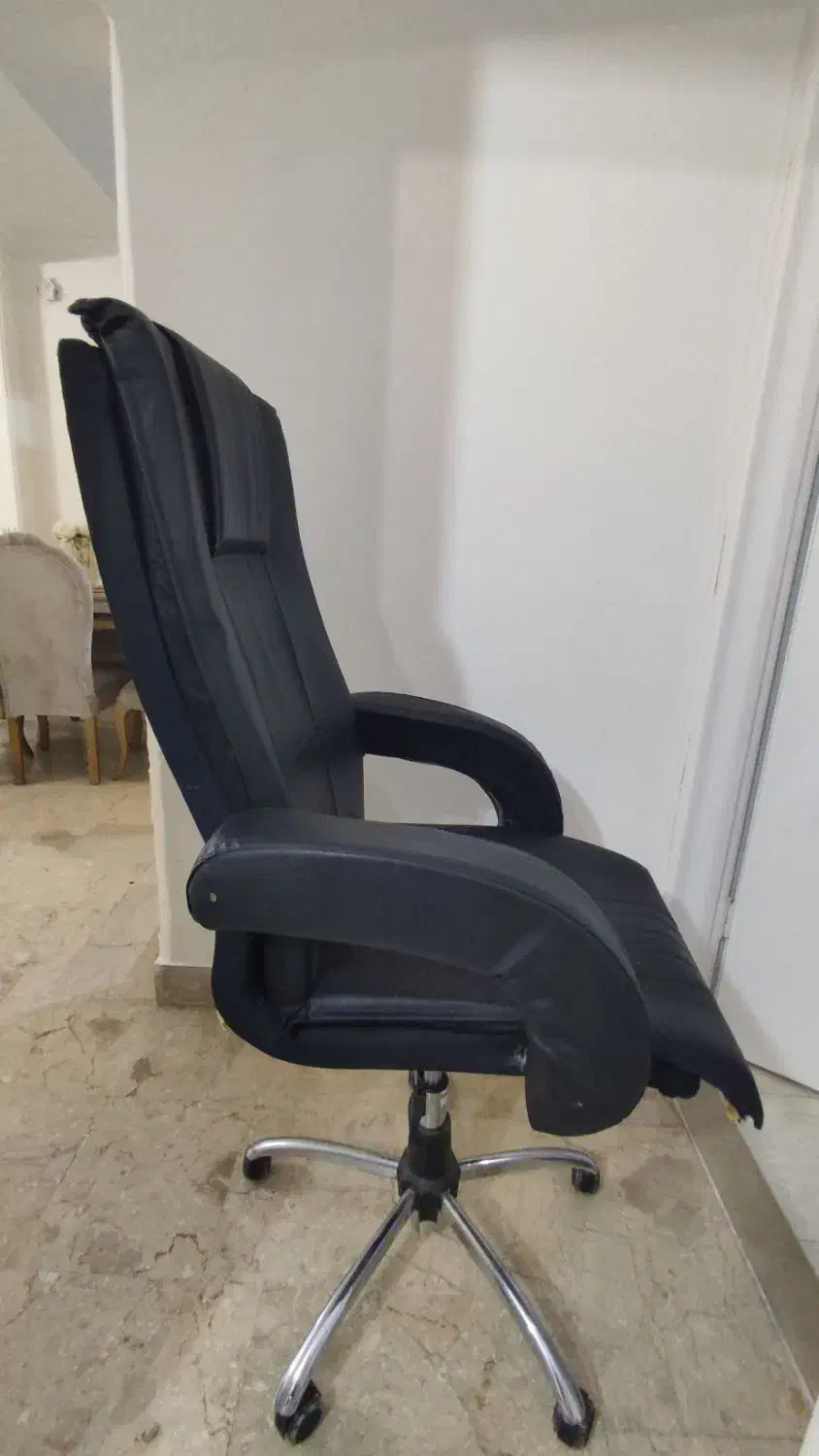 صندلی اداری چرخدار تمیز|صندلی و نیمکت|گرگان, |دیوار