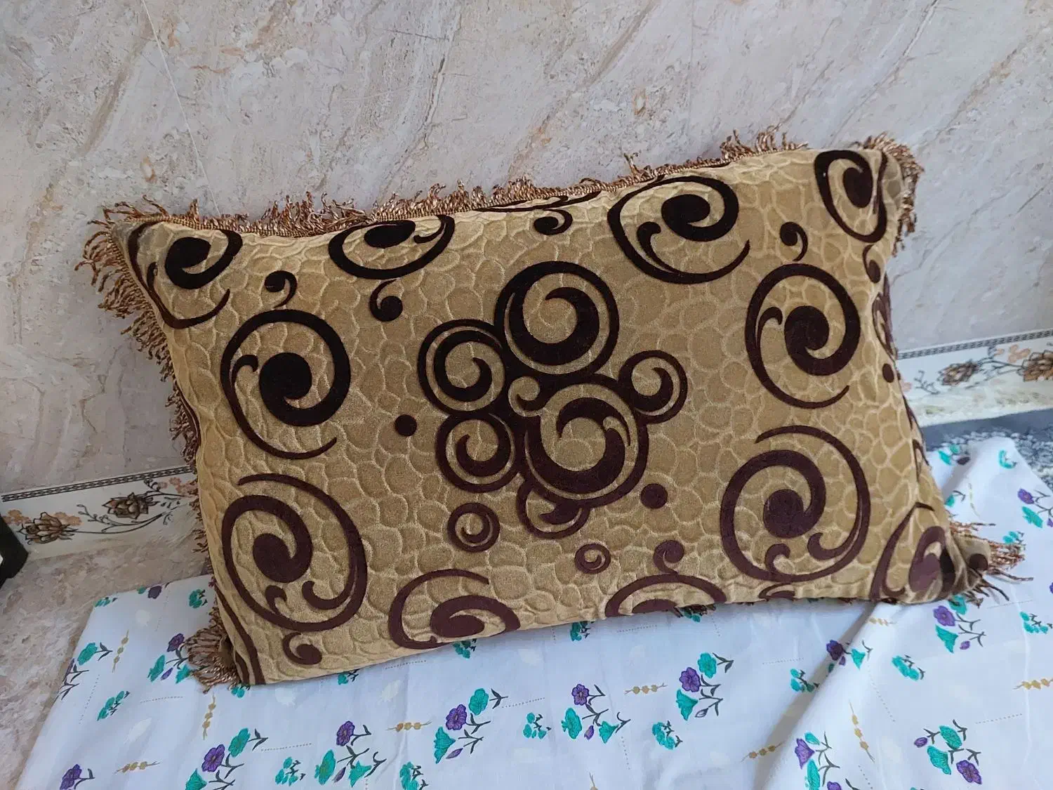 ۱۲عدد رو پالشت گوشی بفروش،میرسد در حد نو هستن|رختخواب، بالش، پتو|جوانرود, |دیوار