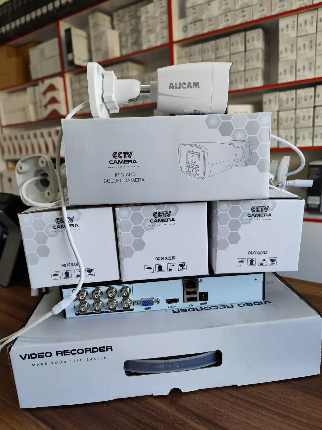 پک ۴ دوربین دو مگ با دستگاه ۸ کانال پنج مگ|دوربین مداربسته|شیراز, ملاصدرا|دیوار