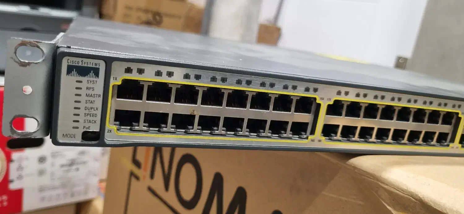 سویچ شبکه سیسکو نیاز به تعمیر|مودم و تجهیزات شبکه|شیراز, فرهنگ شهر|دیوار