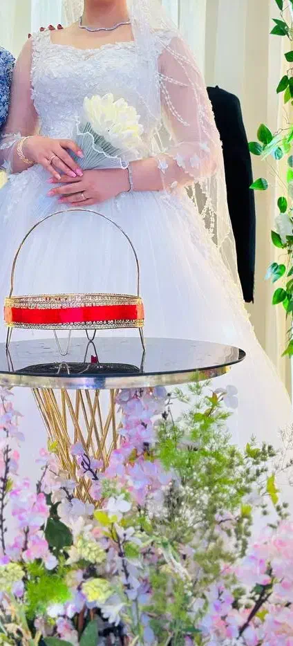 لباس عروس زیبا و تمیز|لباس|مریوان, |دیوار