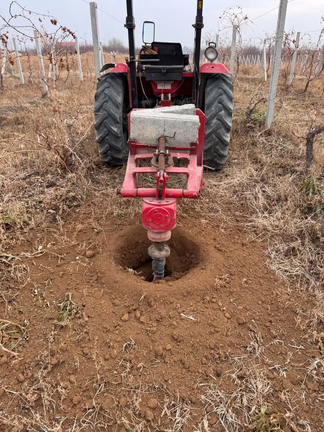 چاله کن چاله کنی انواع نهال تیرچه فنس|خدمات باغبانی و درختکاری|ارومیه, |دیوار