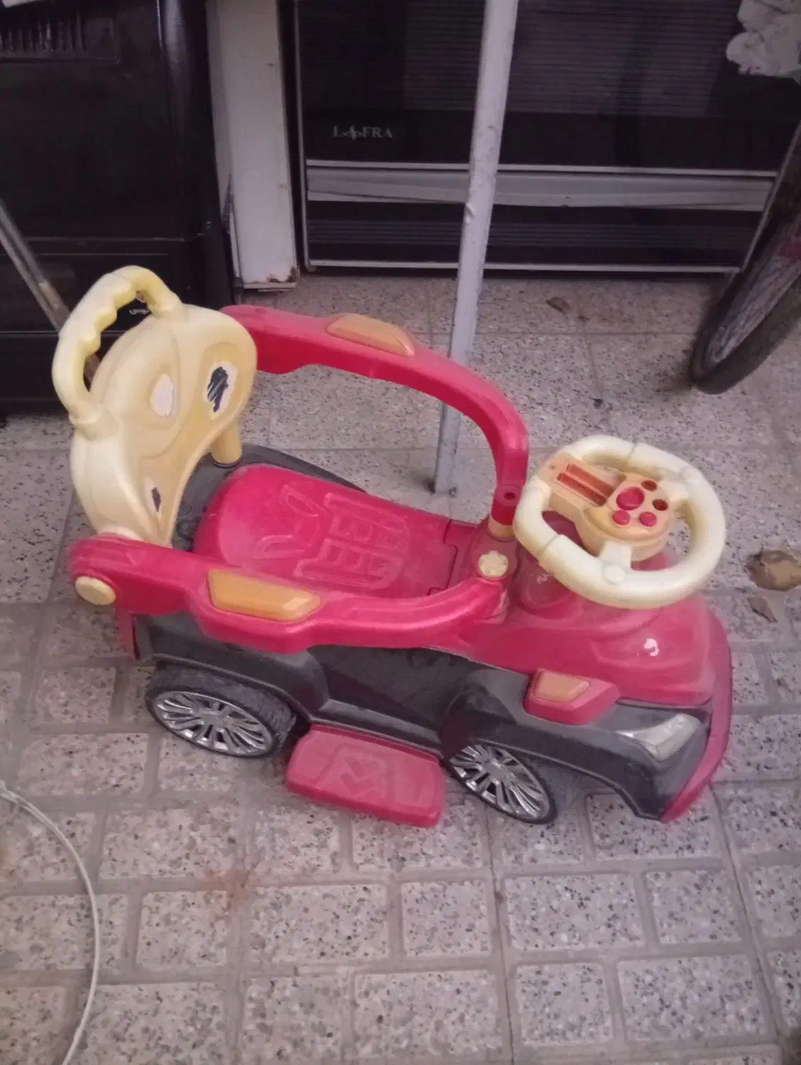 ماشین کودک|اسباب‌بازی بچه|مشهد, خواجه ربیع|دیوار