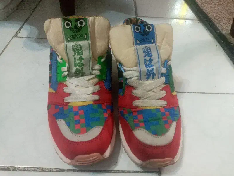 کتونی زدایکس|کیف، کفش، کمربند|اندیشه, اندیشه فاز ۱|دیوار