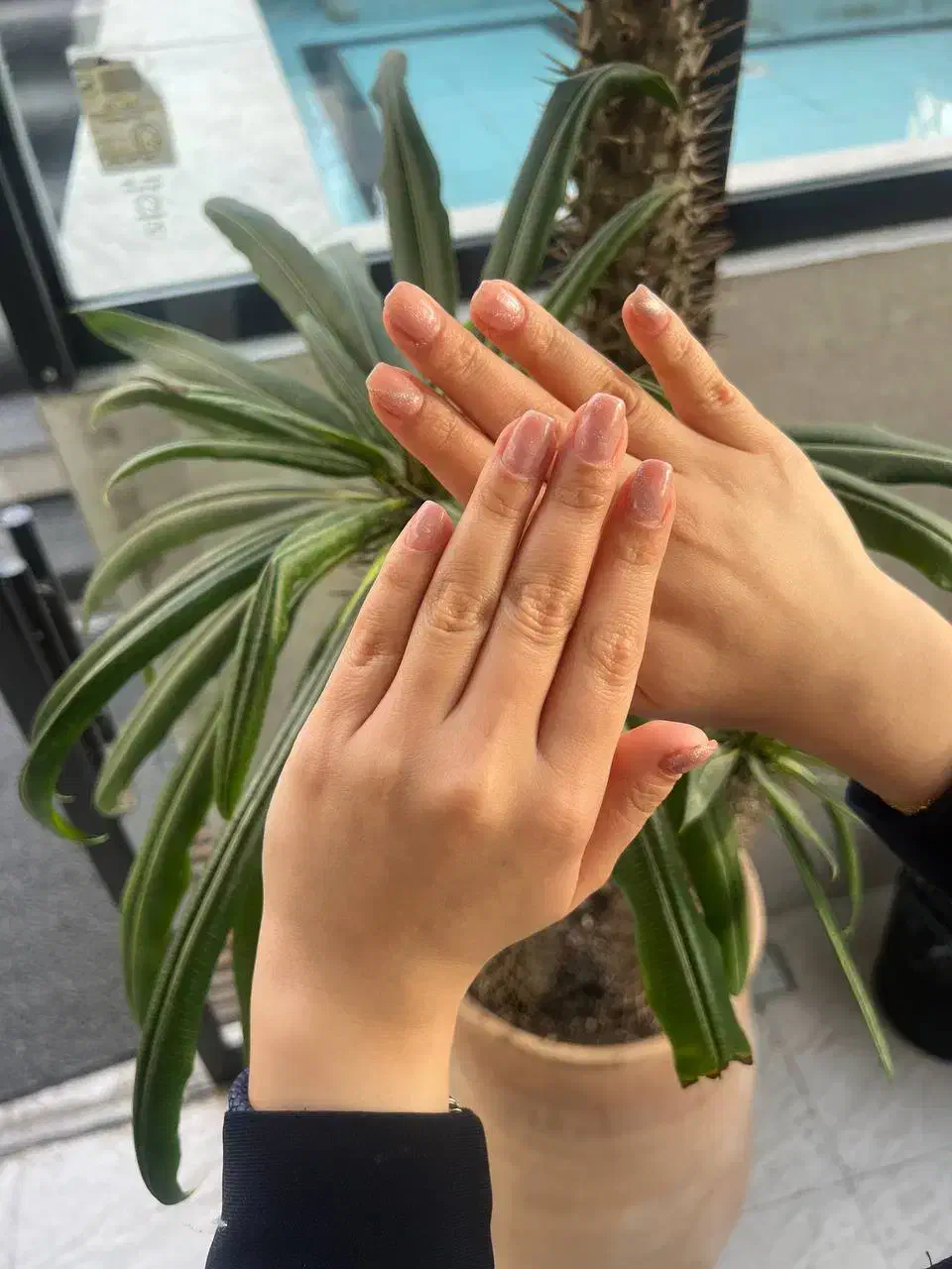 کاشت ناخن|خدمات آرایشگری و زیبایی|مشهد, خرمشهر|دیوار