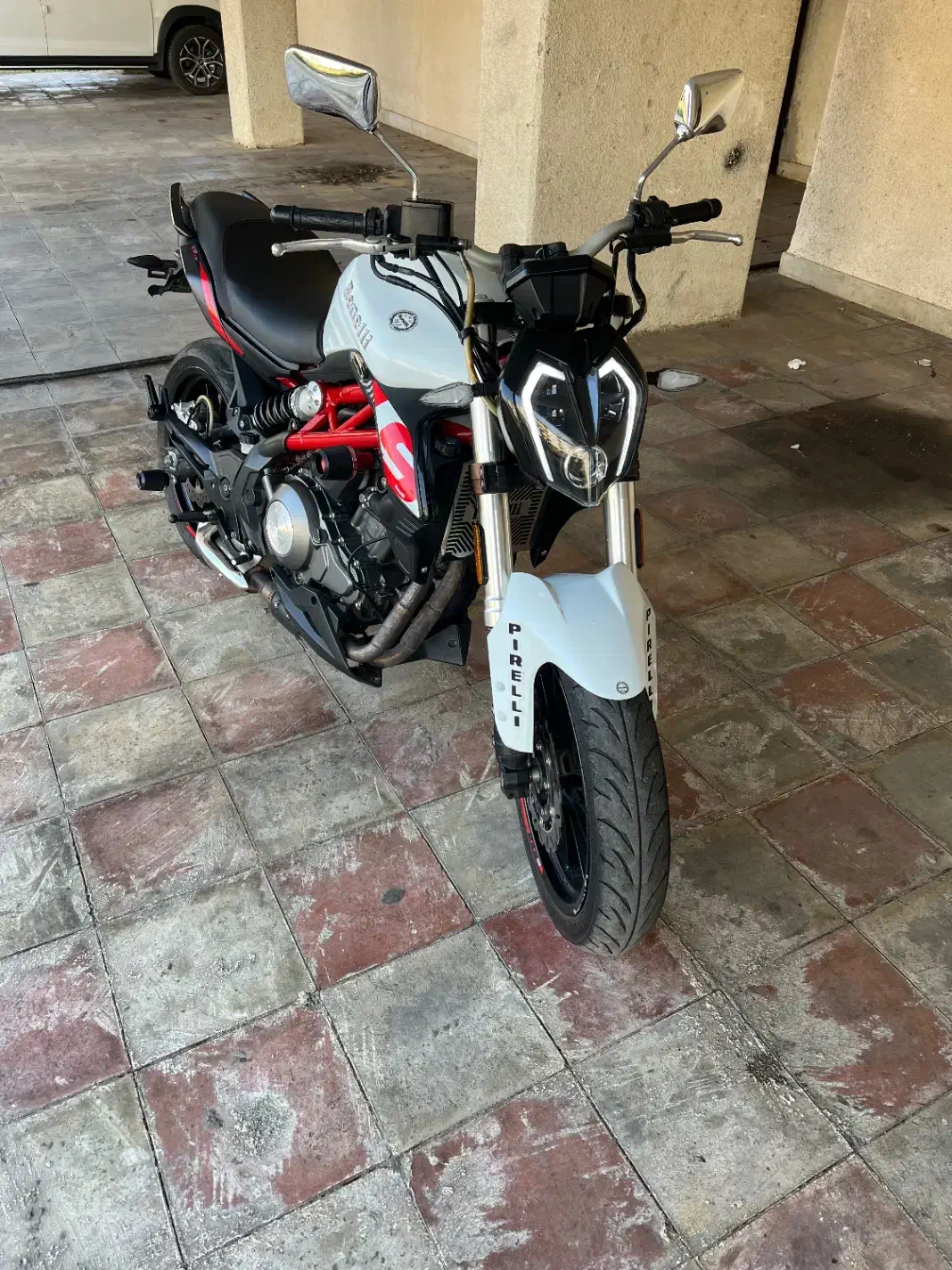 بنلی ۳۰۰ مدل ۹۹|موتورسیکلت|لنگرود, |دیوار