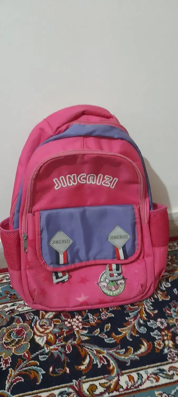 کیف مدرسه|کیف، کفش، کمربند|بروجرد, |دیوار