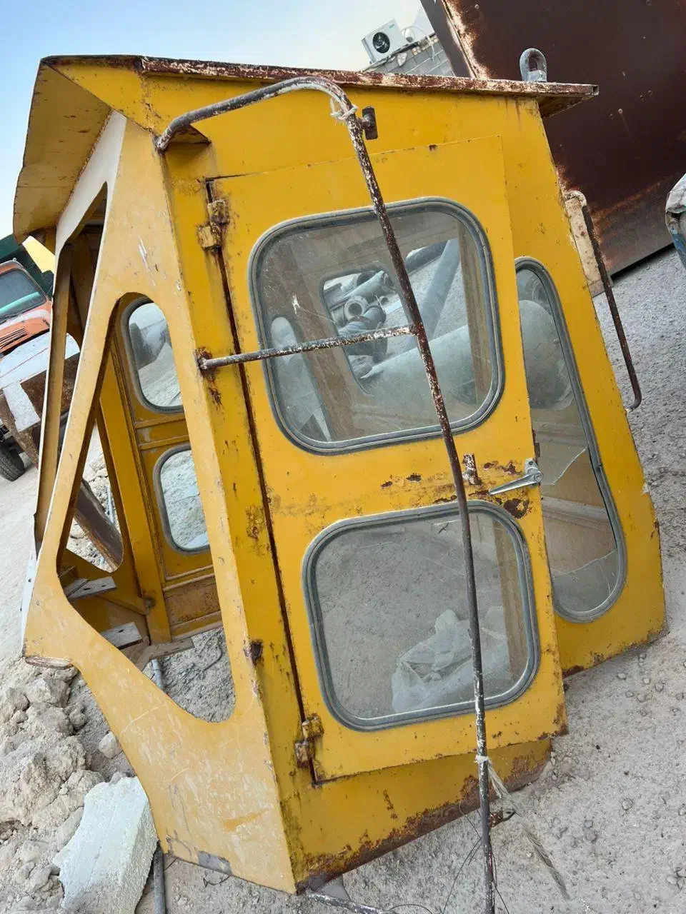 اتاق لود کاتر پیلار|قطعات یدکی و لوازم جانبی|مرودشت, مجد آباد|دیوار