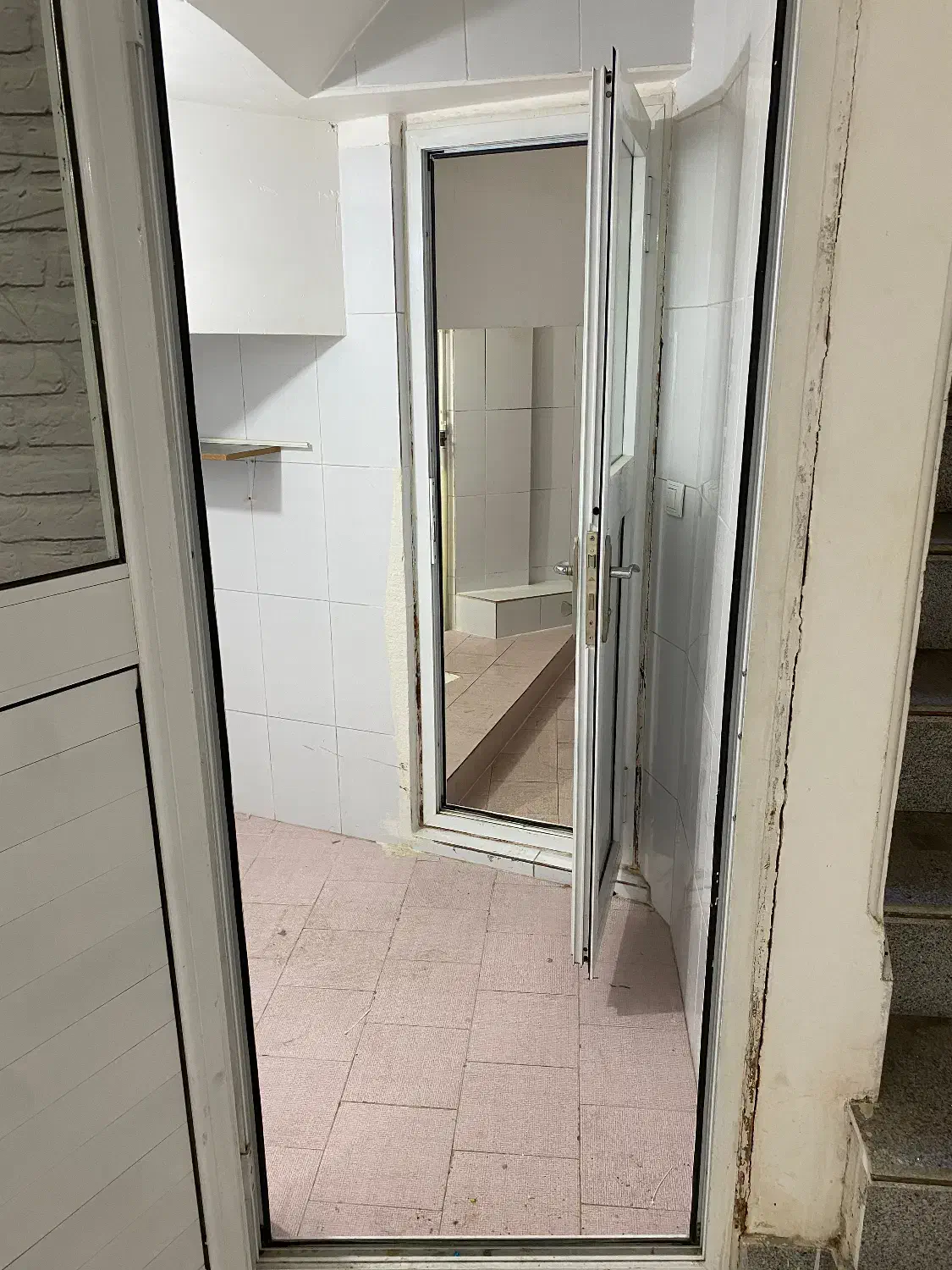 اجاره زیرزمین خ حسنی کوی۵|اجارهٔ دفتر کار، اتاق اداری، مطب|ارومیه, |دیوار