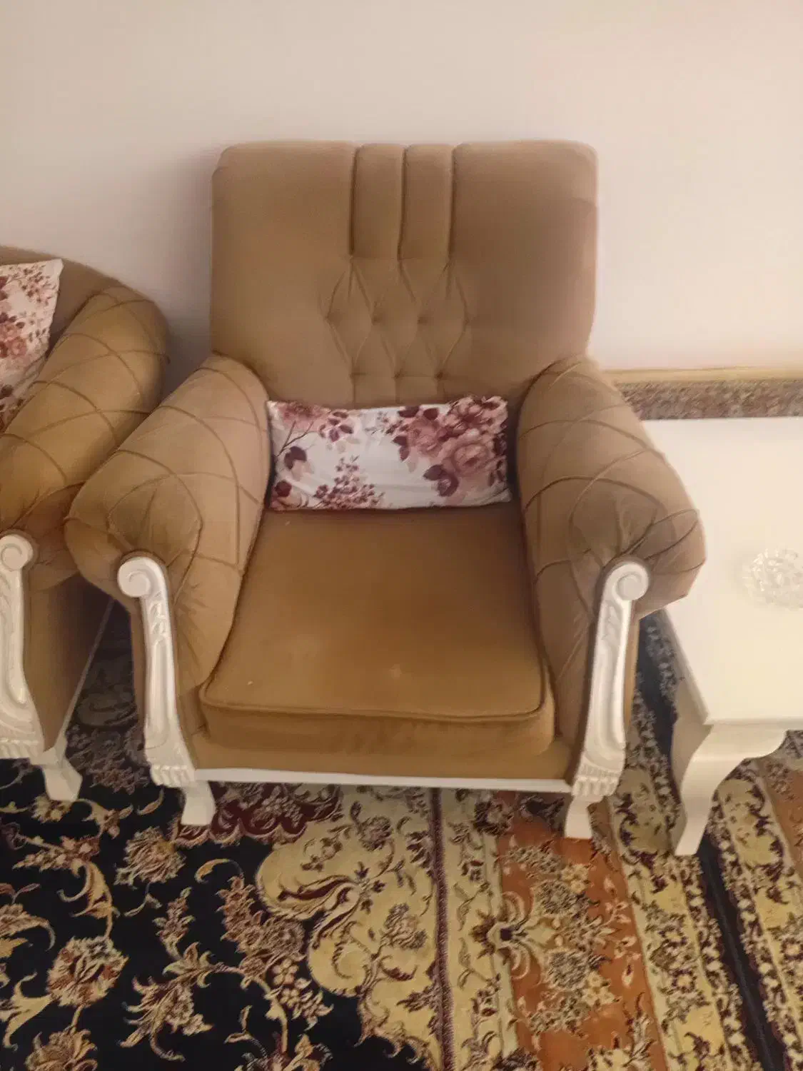 مبل راحتی ۷ نفره سالم|مبلمان خانگی و میز عسلی|قم, بنیاد|دیوار