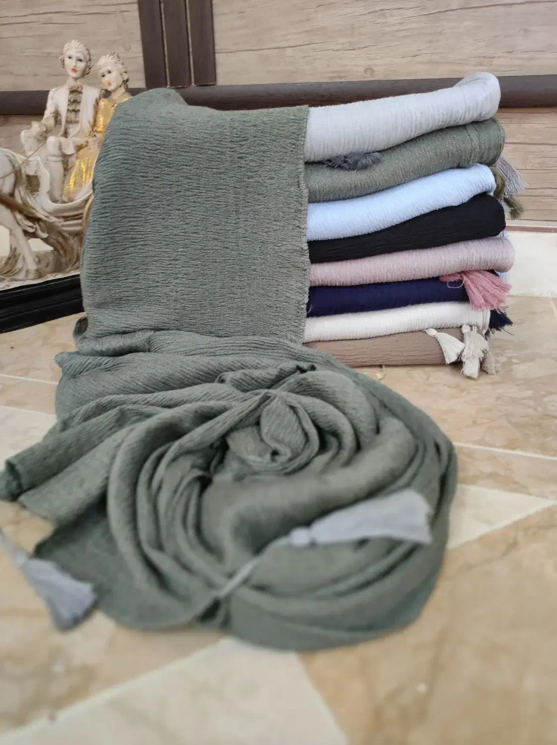 لباس ،|لباس|آران و بیدگل, |دیوار