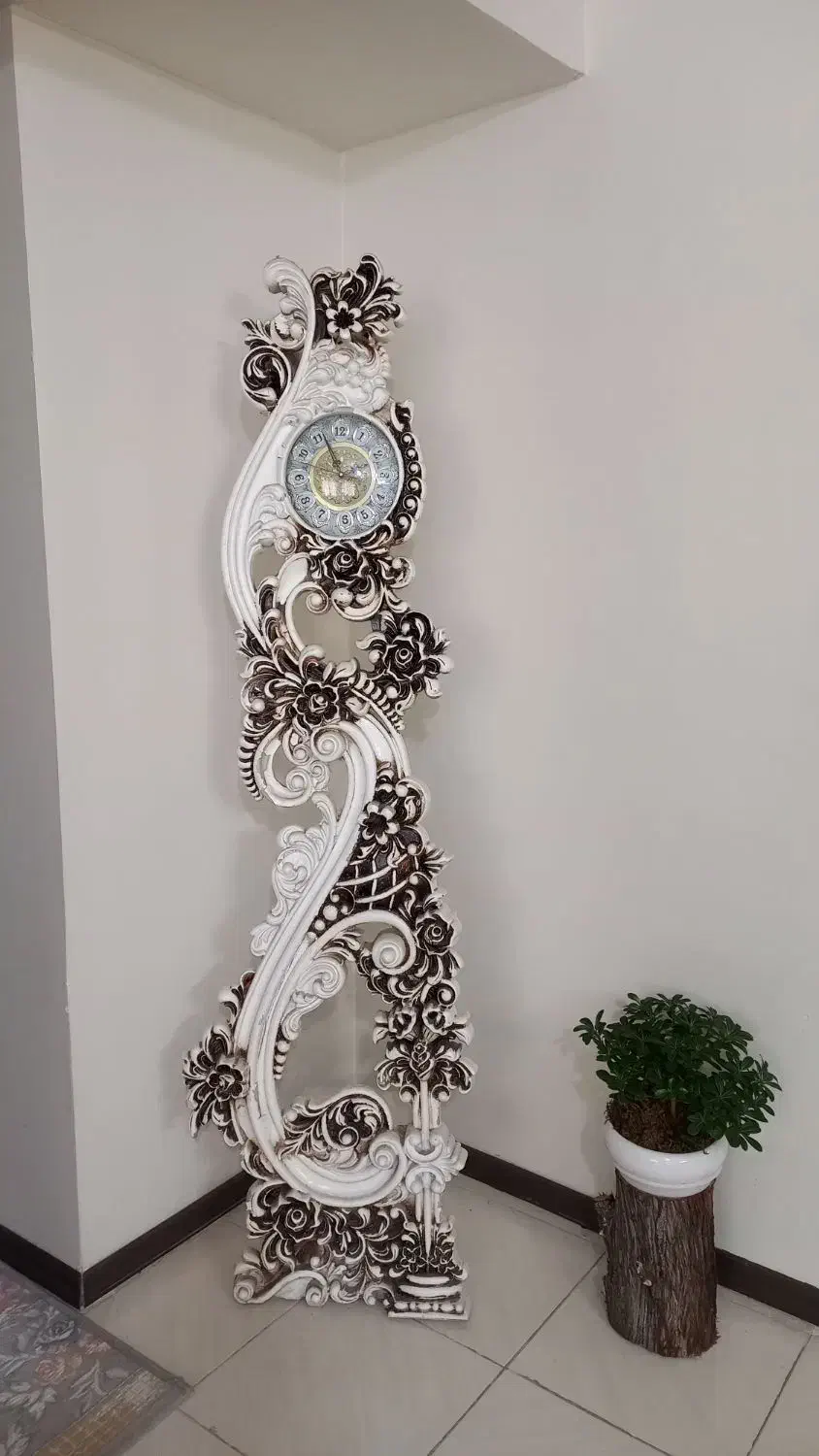 ساعت ایستاده زیبا و سالم|ساعت دیواری و تزئینی|شاهین‌شهر, شهرک پردیس|دیوار