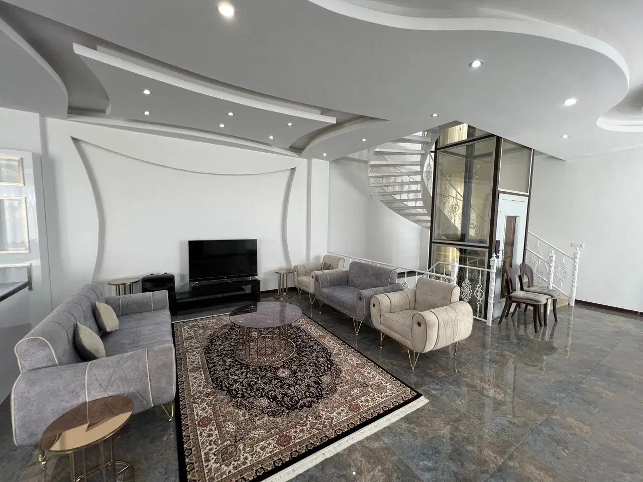 اجاره آپارتمان ۲۷۰متر فاز۱مهرشهر مفت|اجارهٔ آپارتمان|کرج, فاز ۱ مهرشهر|دیوار