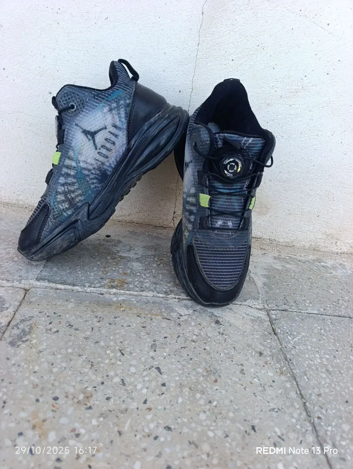 کتونی جُردن|کیف، کفش، کمربند|بروجرد, |دیوار