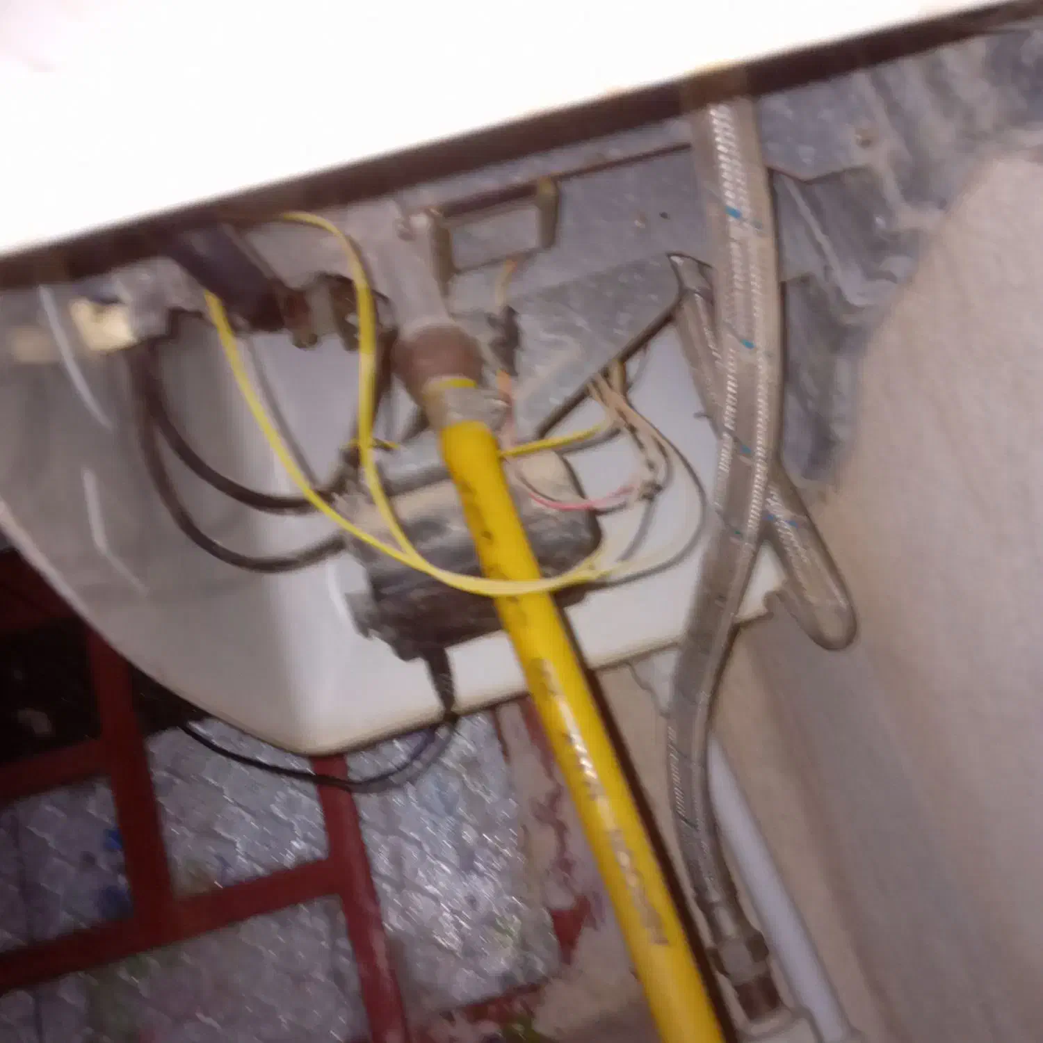 سرویس‌آبگرمکن‌‌گازی‌برقی‌درمحل‌پمپ‌،لوله‌کشی‌برق|خدمات پیشه و مهارت|سراوان, |دیوار