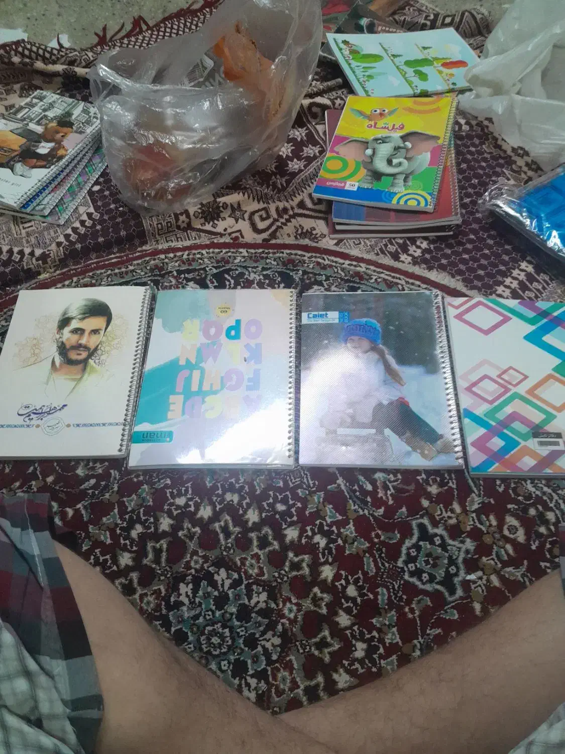 دفتر ۲۰۰و۱۰۰و۸۰و۶۰و۵۰و۴۰ نقاشی وزبان موجود میباشد|لوازم التحریر|تهران, طیب|دیوار