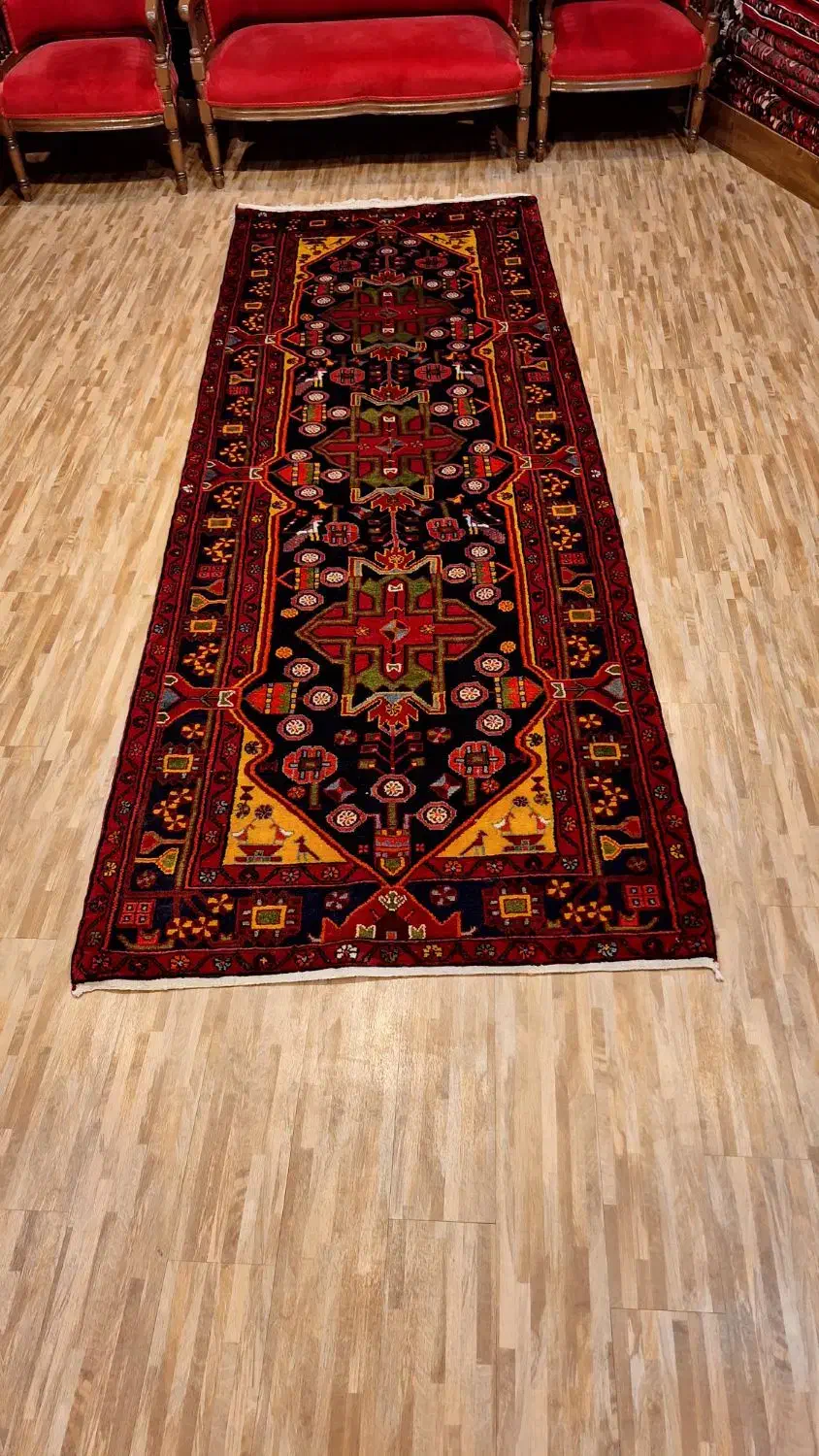 کناره کمیاب نهاوند|فرش|کرج, برغان|دیوار