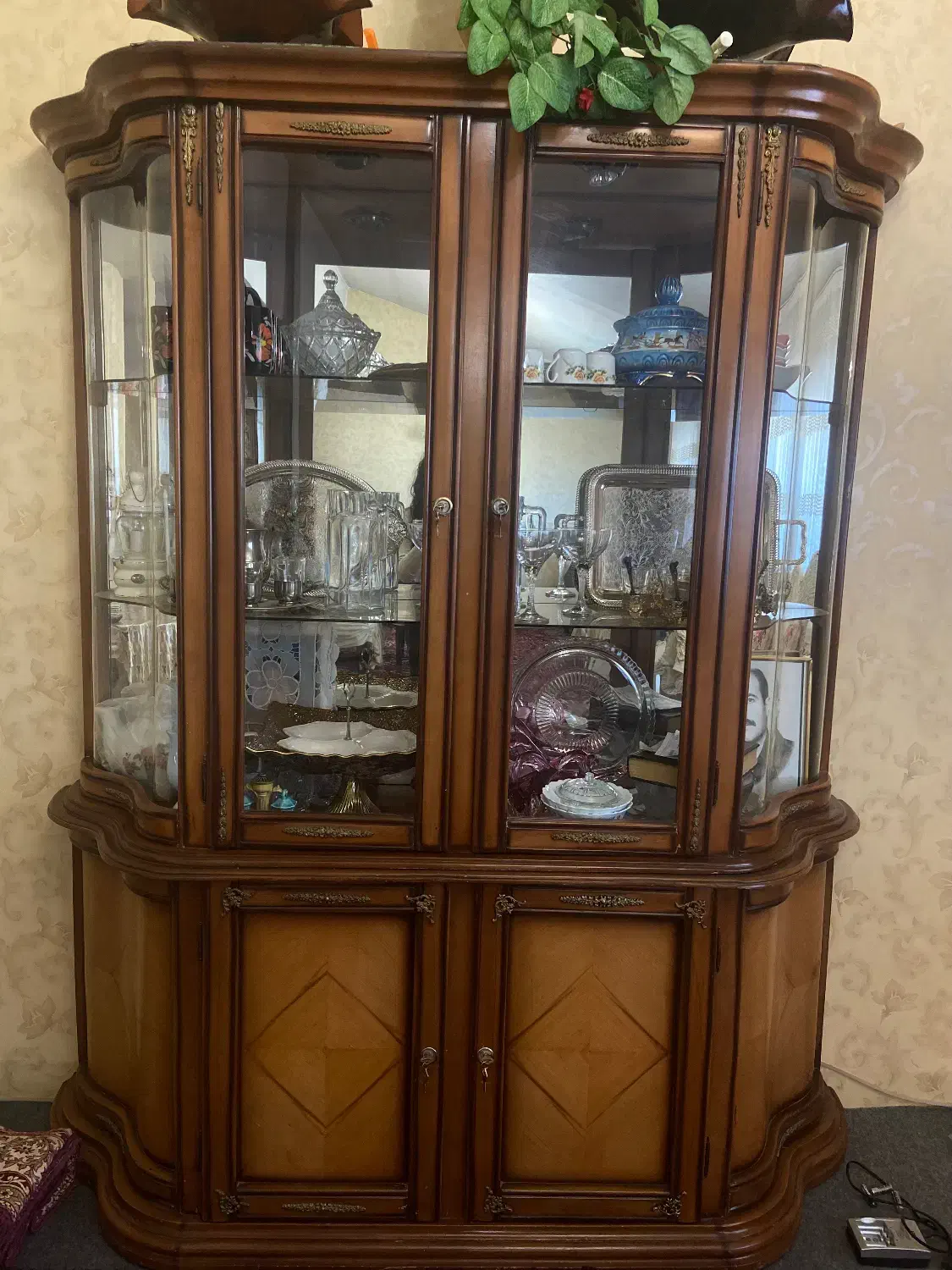 بوفه چوبی|بوفه، ویترین، کنسول|تبریز, |دیوار