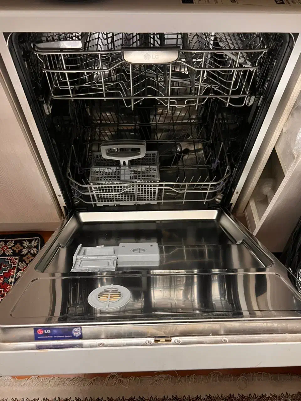 ظرفشویی مدل ال جی در حد نو با کارایی،عالی،|ماشین ظرفشویی|سنگر, |دیوار