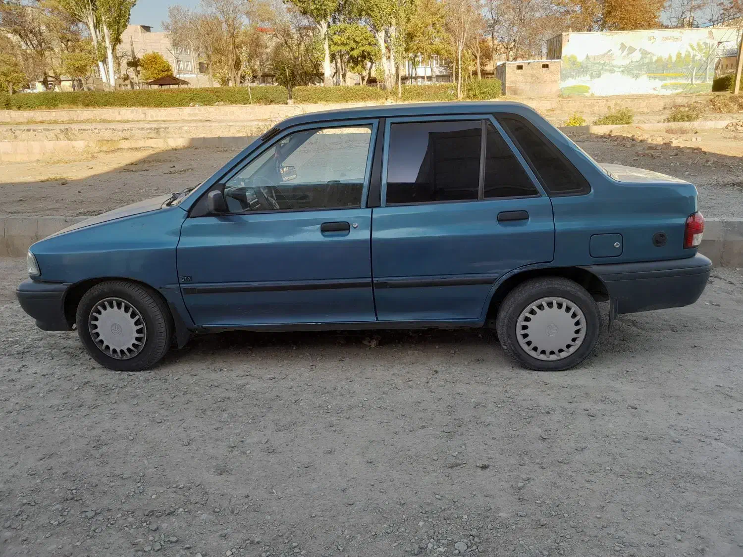 مدل ۸۳ رنگ آبی|خودرو سواری و وانت|اهر, |دیوار