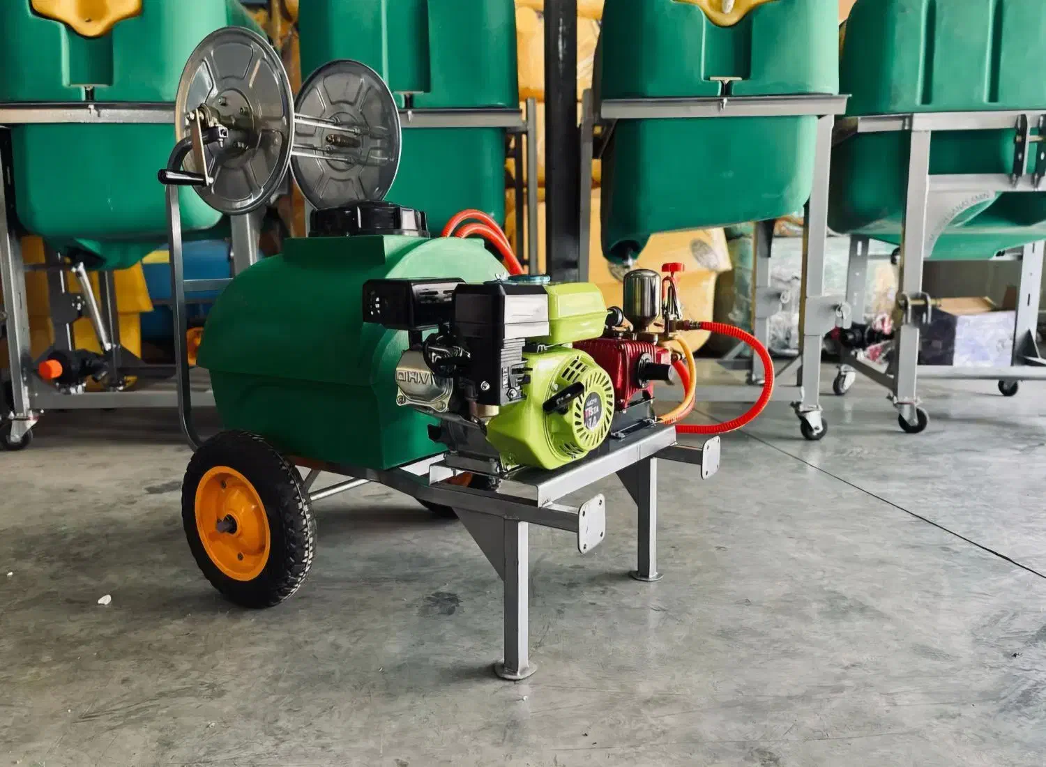 سمپاش فرغونی زنبه ای ای سی تو وارداتی بالوازم کامل|ماشین‌آلات صنعتی|تهران, شهید رجایی|دیوار