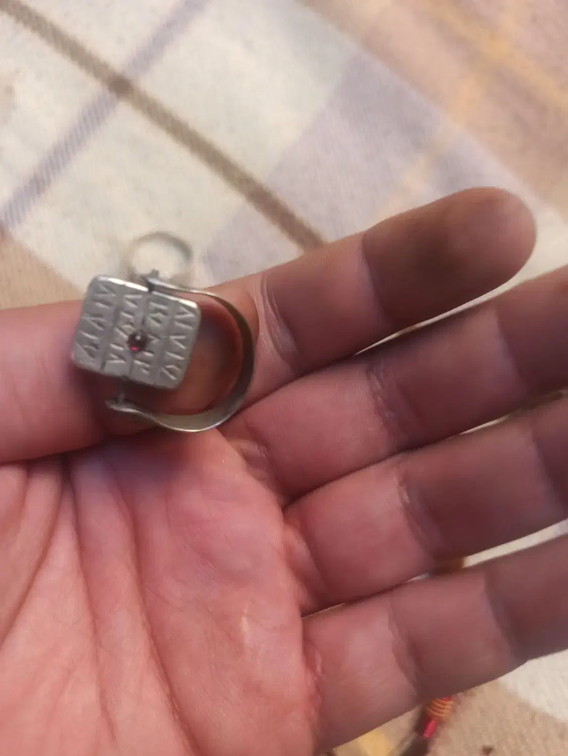 انگشتر قدیمی|کلکسیون اشیاء عتیقه|شهرکرد, |دیوار