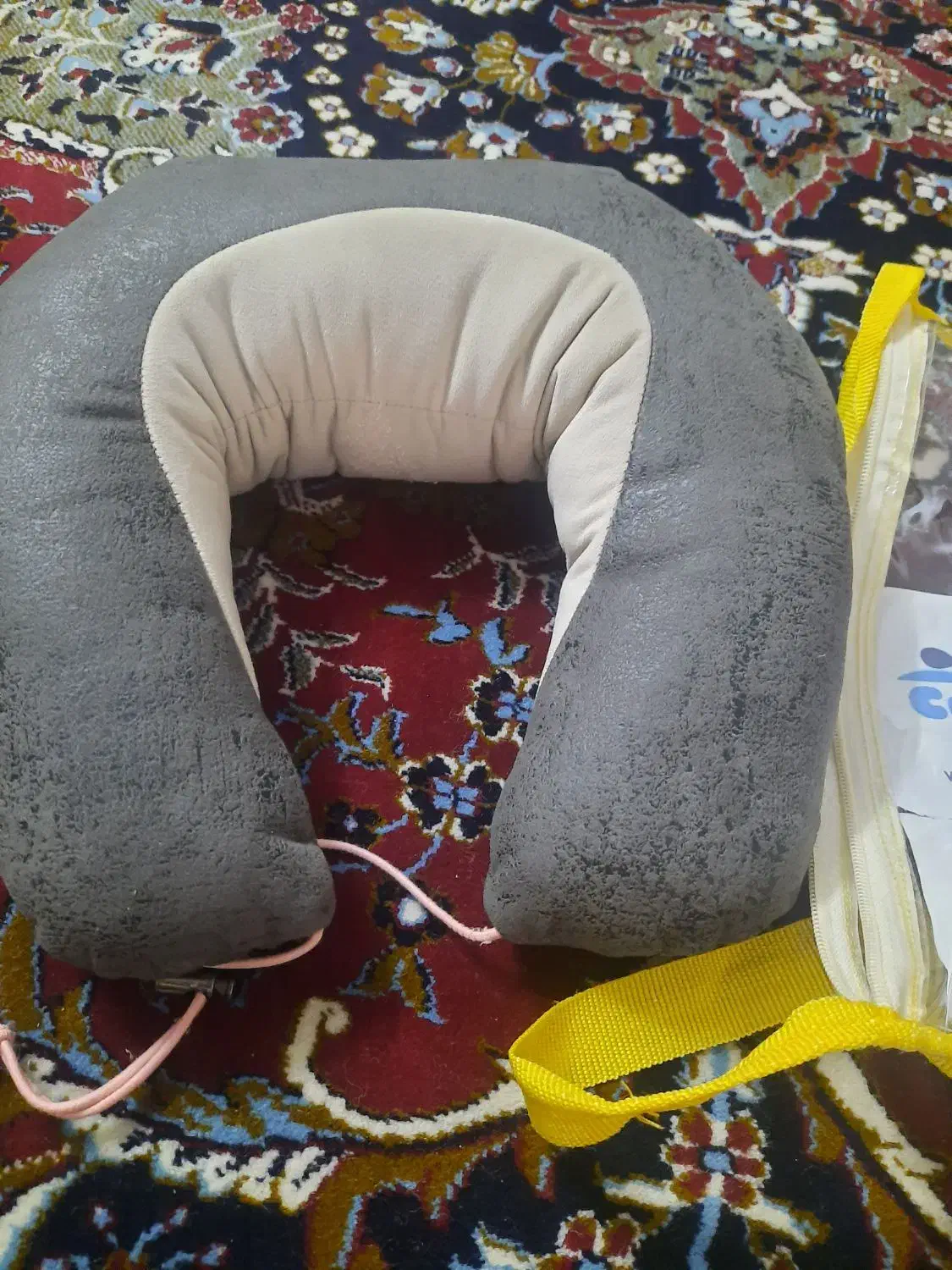 بالش گردنی نواصلااستفاده نشده|رختخواب، بالش، پتو|سمنان, |دیوار