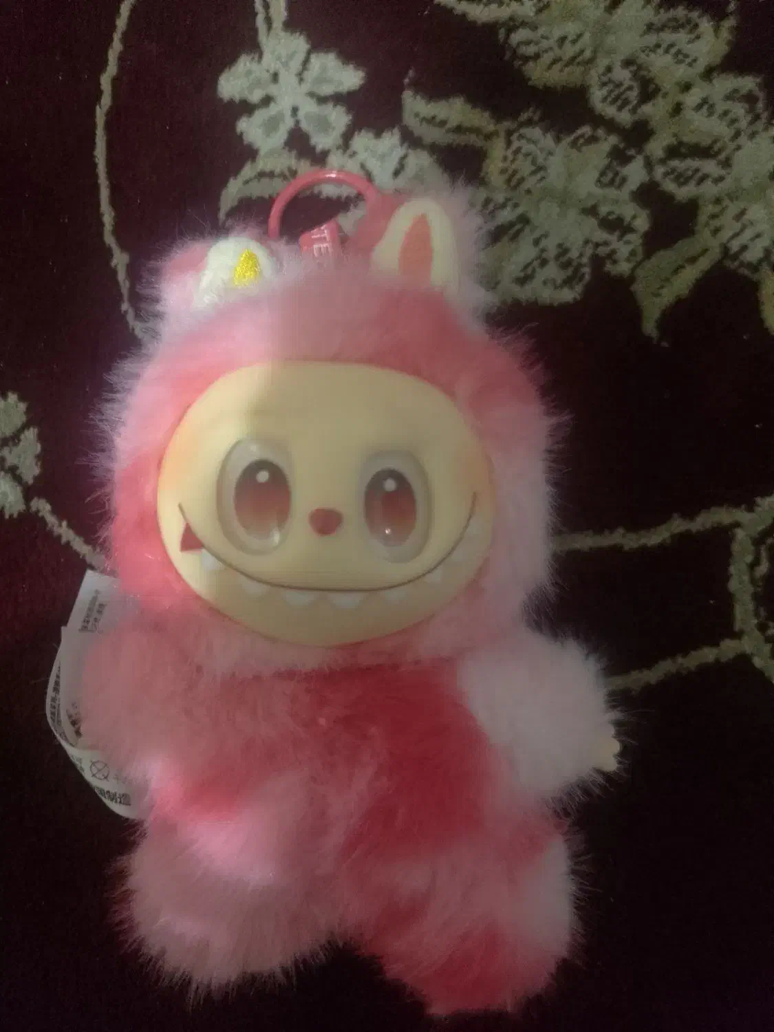 لبوبو سخن گو|اسباب‌‌بازی|بروجن, |دیوار