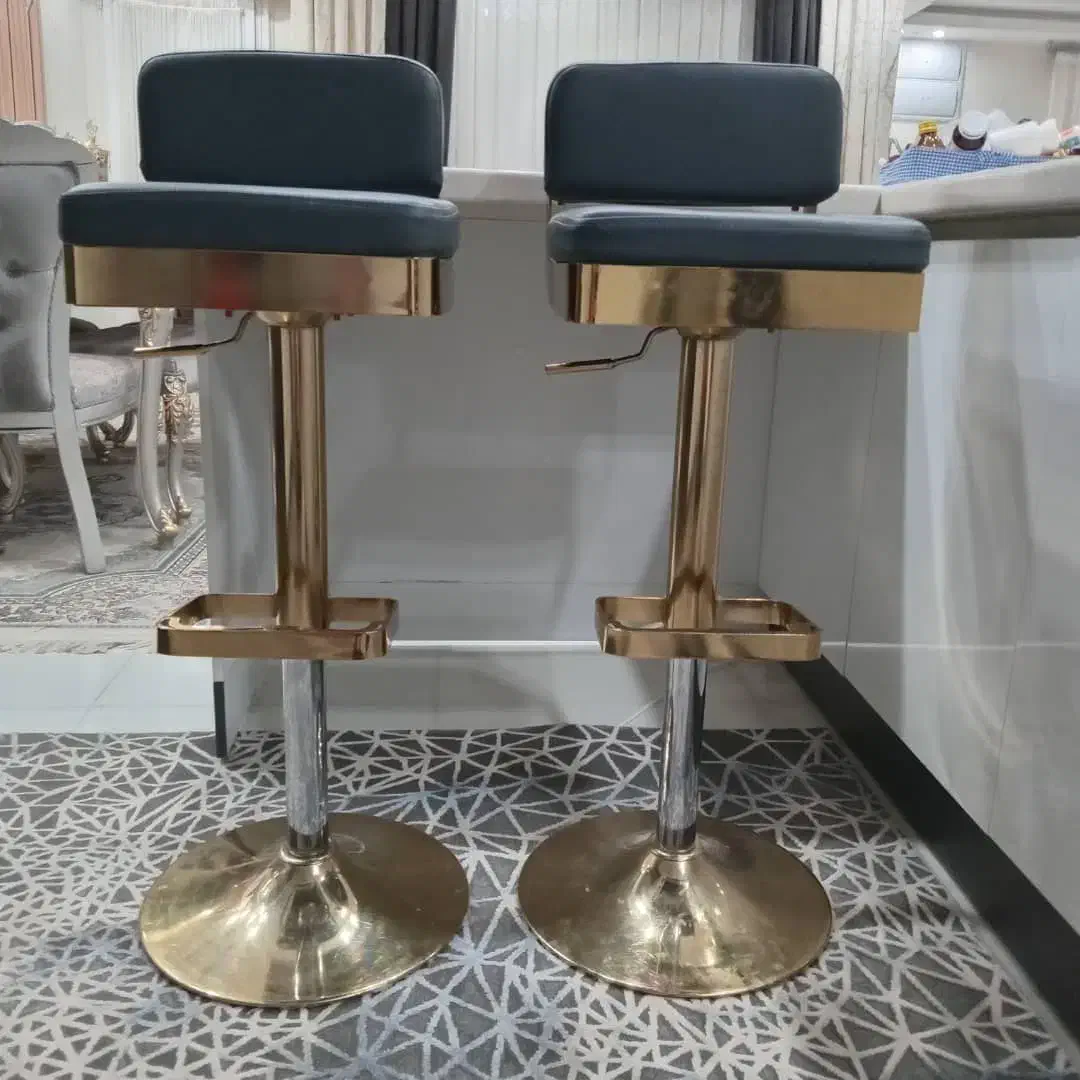 دو عدد صندلی اُپن در حد نو|صندلی و نیمکت|سیرجان, |دیوار