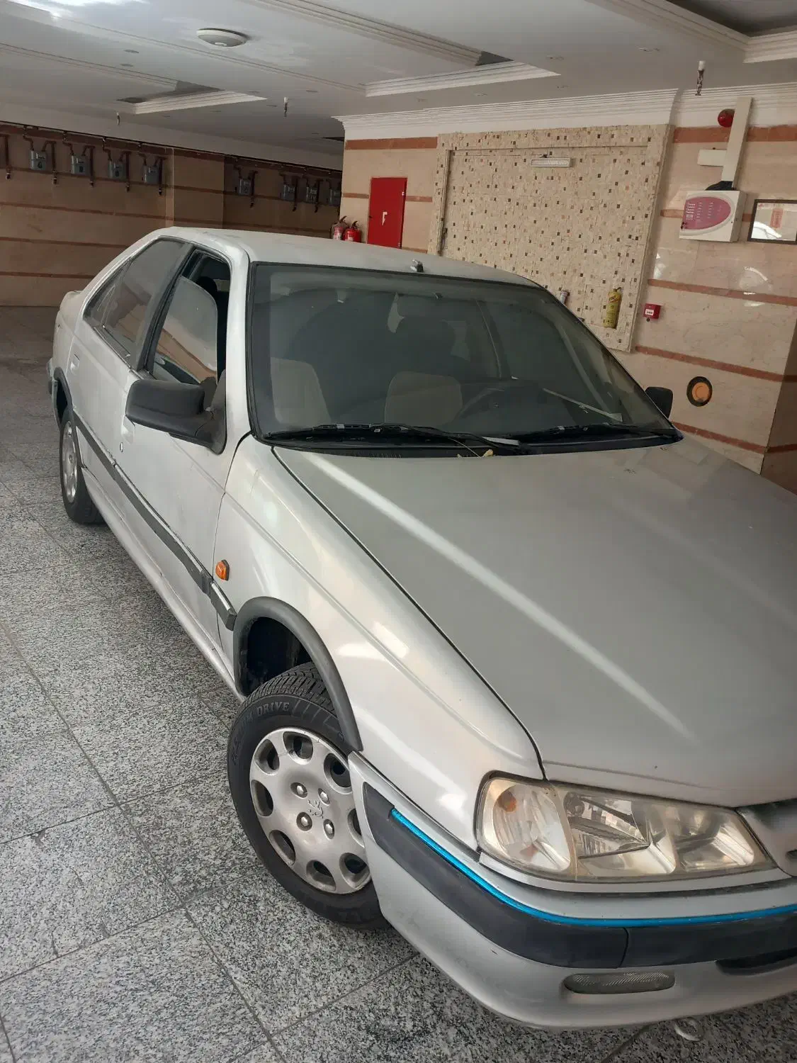 پژو پارس مدل ۸۳|خودرو سواری و وانت|تهران, پردیسان|دیوار