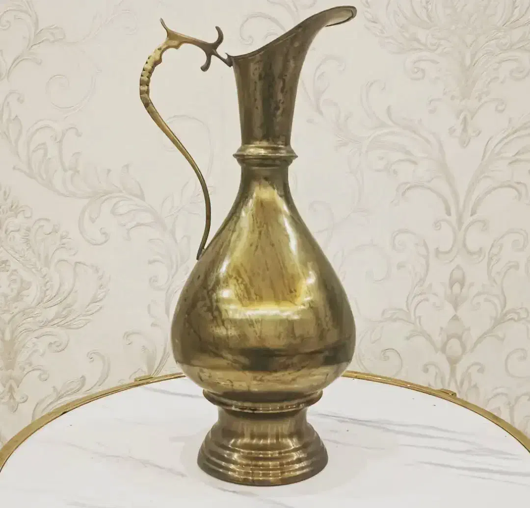 مجموعه نفیس از اجناس قدمت دار|کلکسیون اشیاء عتیقه|زنجان, |دیوار