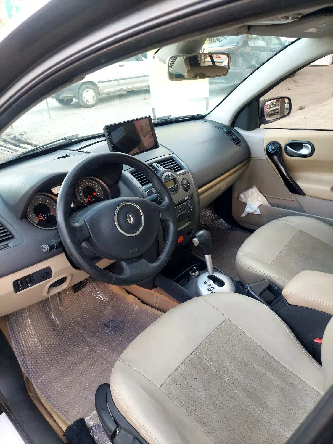 مگان ۲۰۰۰ اتومات|خودرو سواری و وانت|کرمانشاه, |دیوار